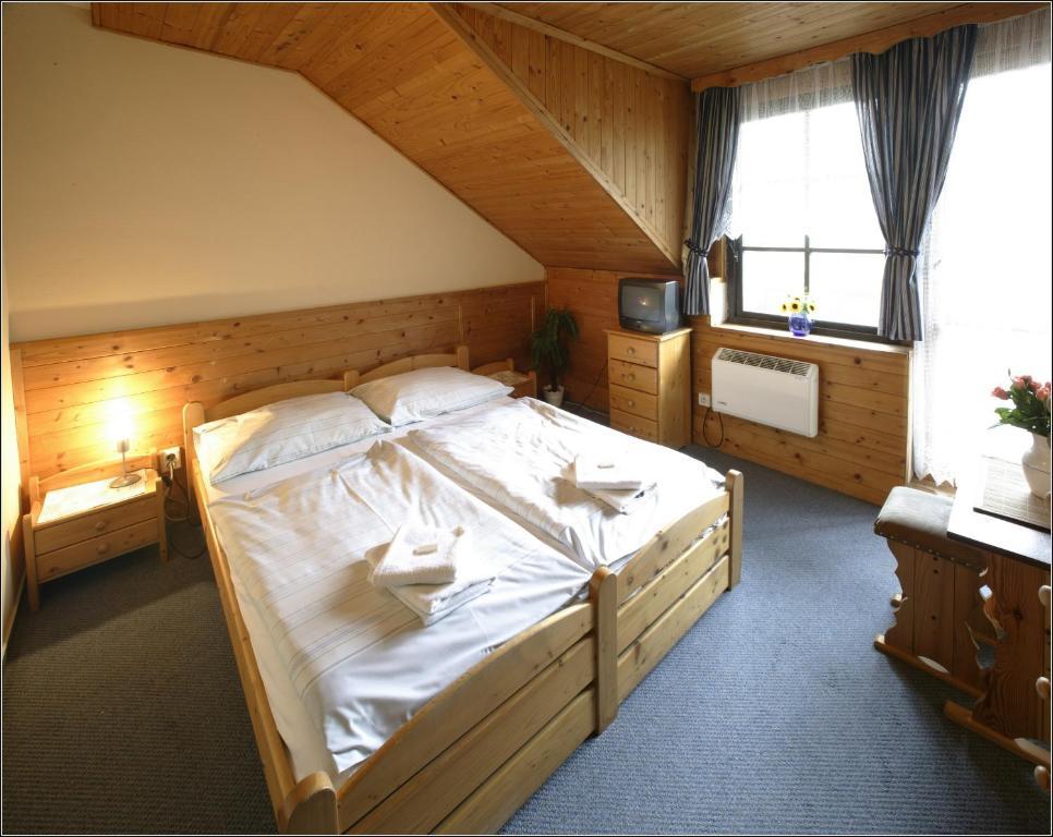 Valassky Senk Hotel Vizovice Szoba fotó