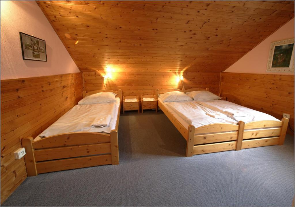 Valassky Senk Hotel Vizovice Szoba fotó